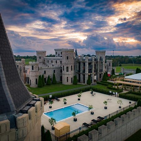 Kentucky Castle Hotell Versailles Eksteriør bilde