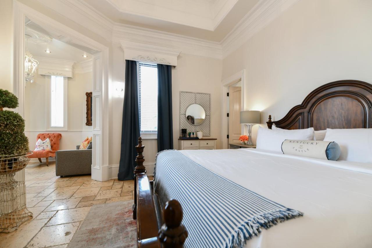 Kentucky Castle Hotell Versailles Eksteriør bilde