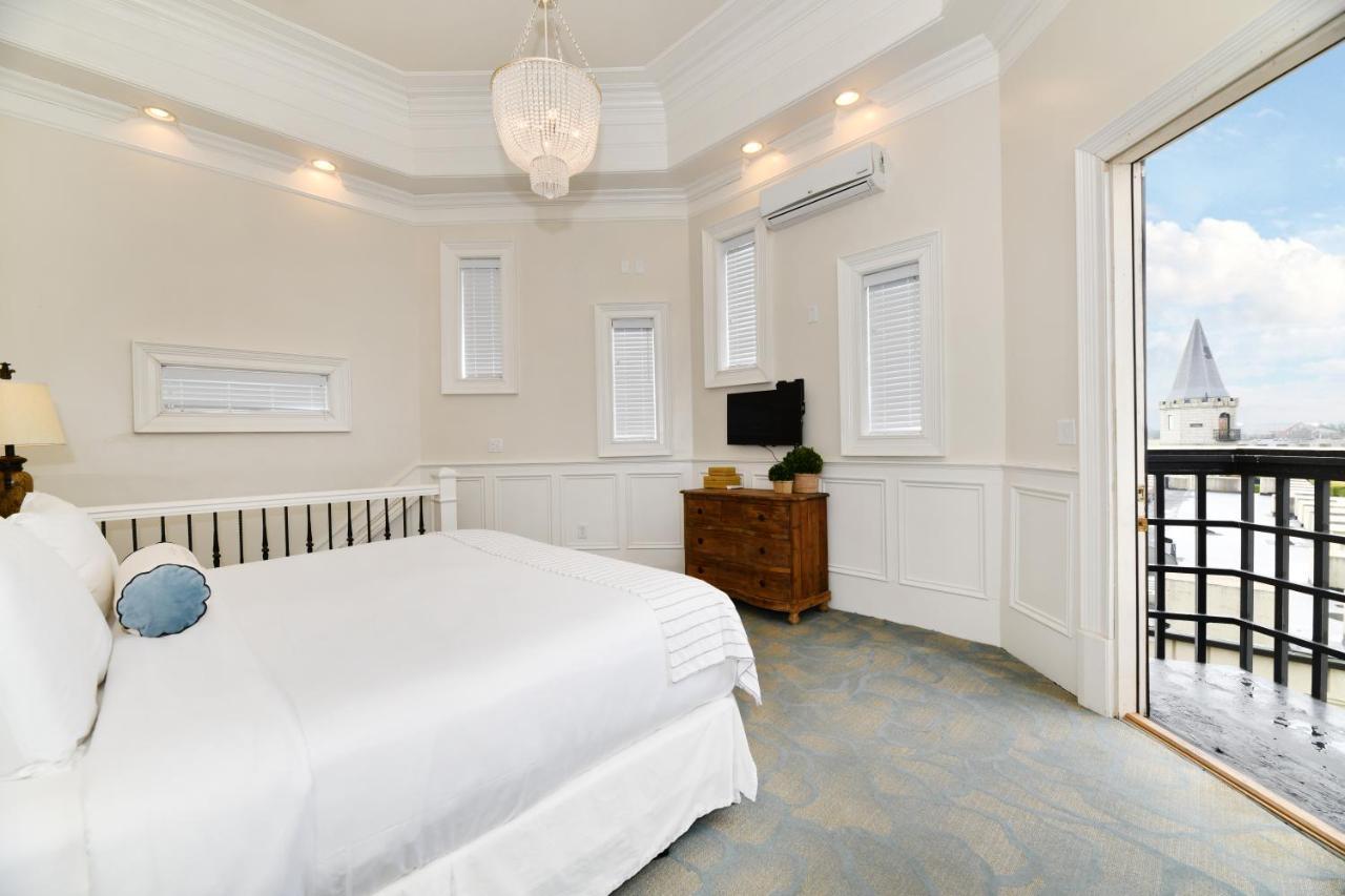 Kentucky Castle Hotell Versailles Eksteriør bilde