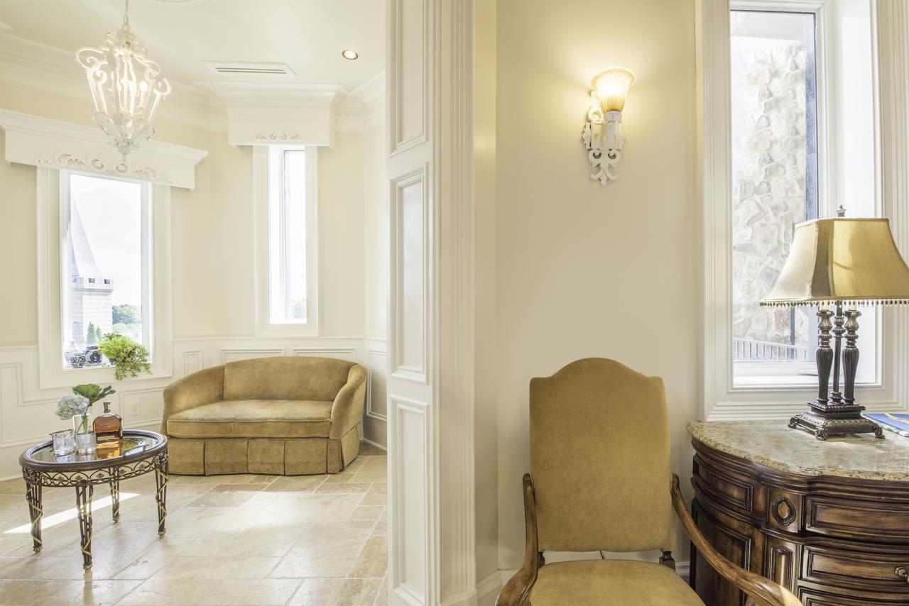 Kentucky Castle Hotell Versailles Eksteriør bilde