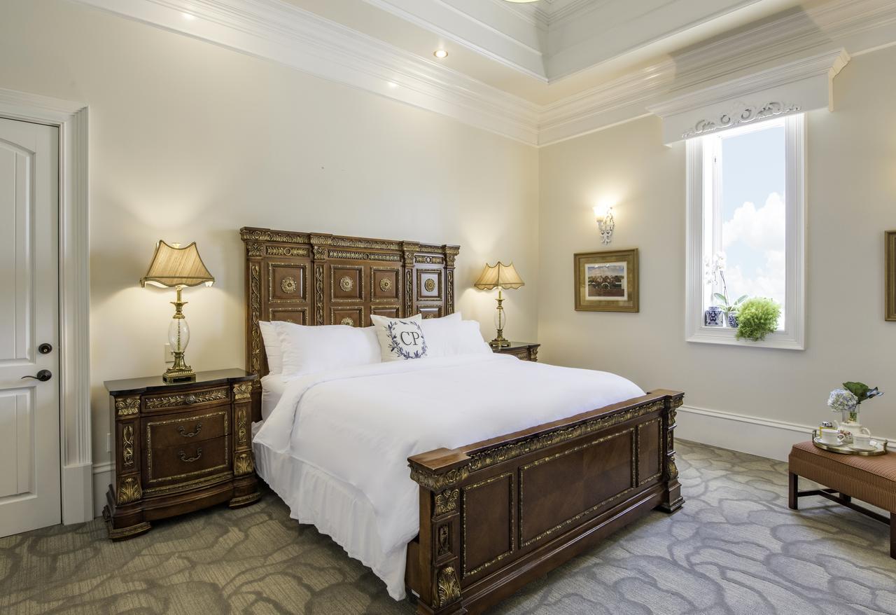 Kentucky Castle Hotell Versailles Eksteriør bilde
