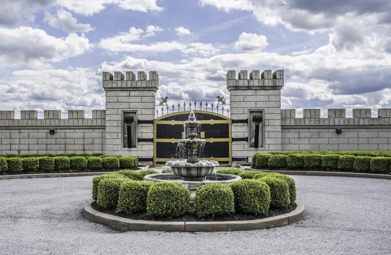 Kentucky Castle Hotell Versailles Eksteriør bilde