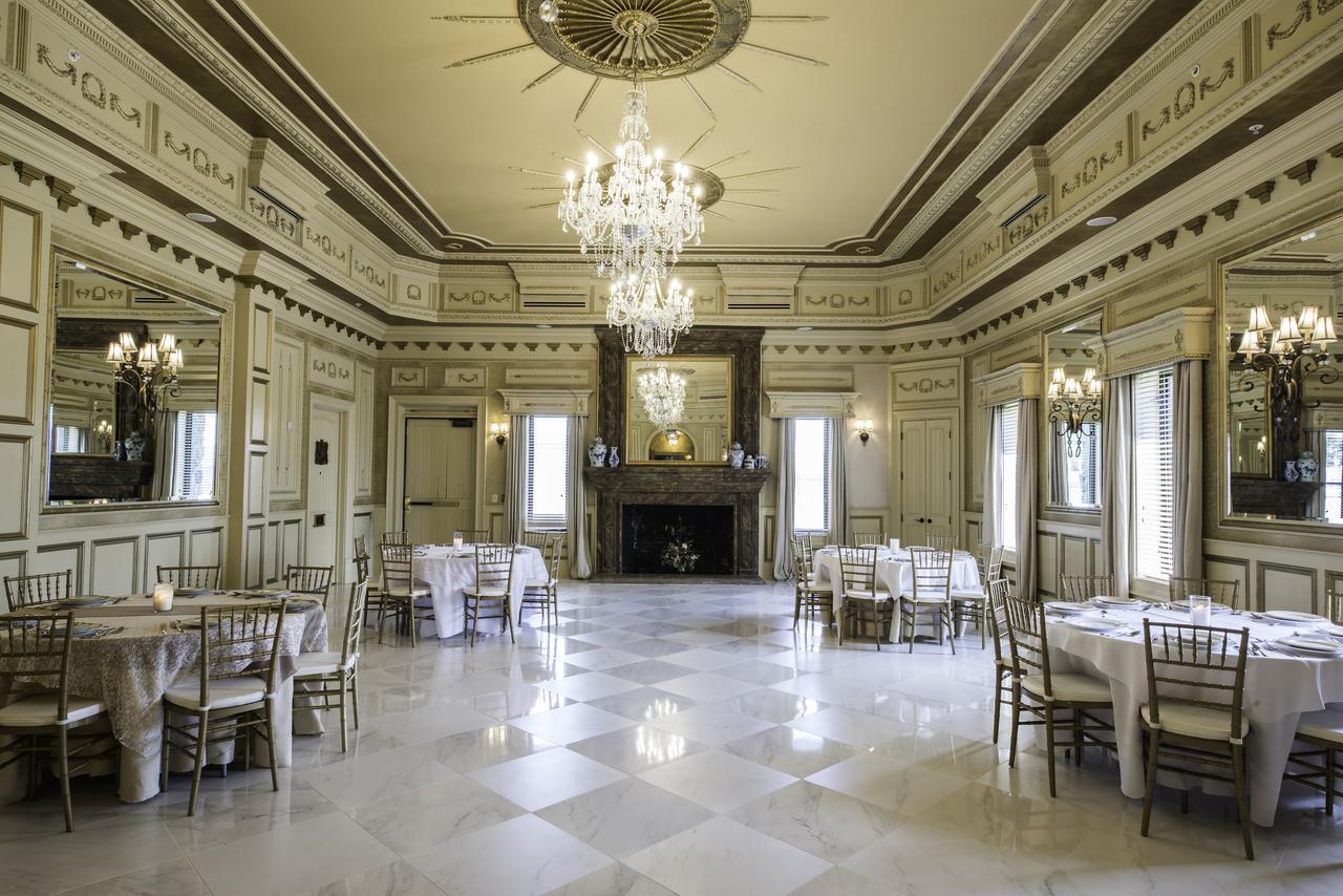 Kentucky Castle Hotell Versailles Eksteriør bilde