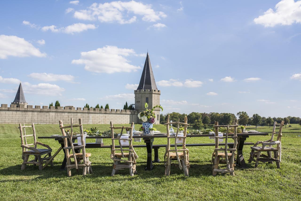 Kentucky Castle Hotell Versailles Eksteriør bilde