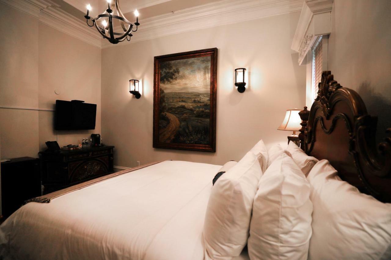 Kentucky Castle Hotell Versailles Eksteriør bilde