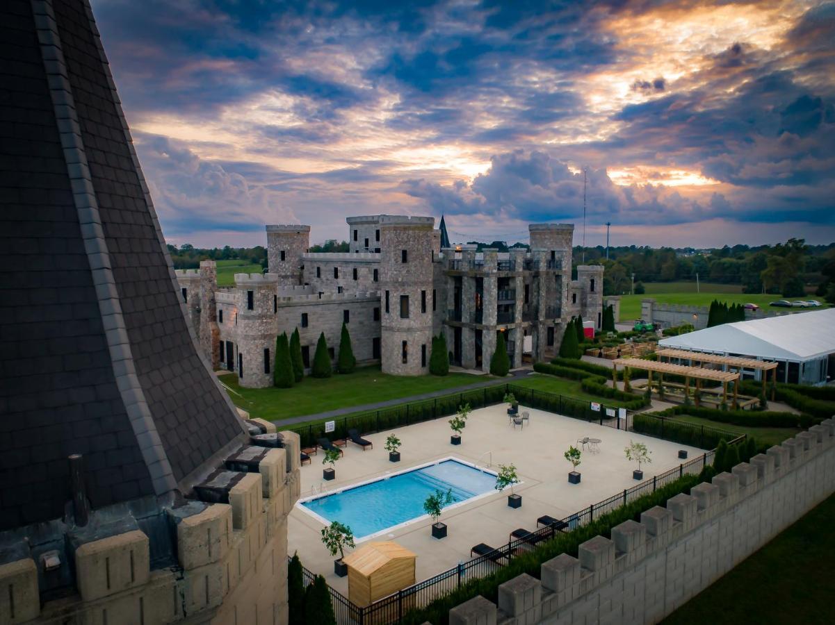 Kentucky Castle Hotell Versailles Eksteriør bilde