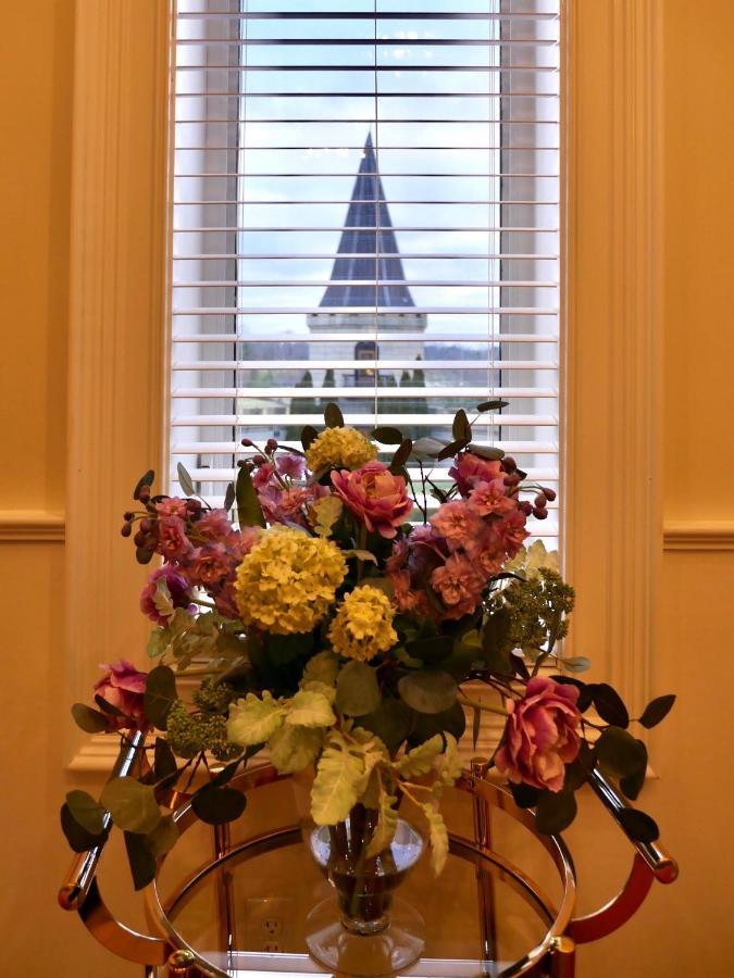 Kentucky Castle Hotell Versailles Eksteriør bilde